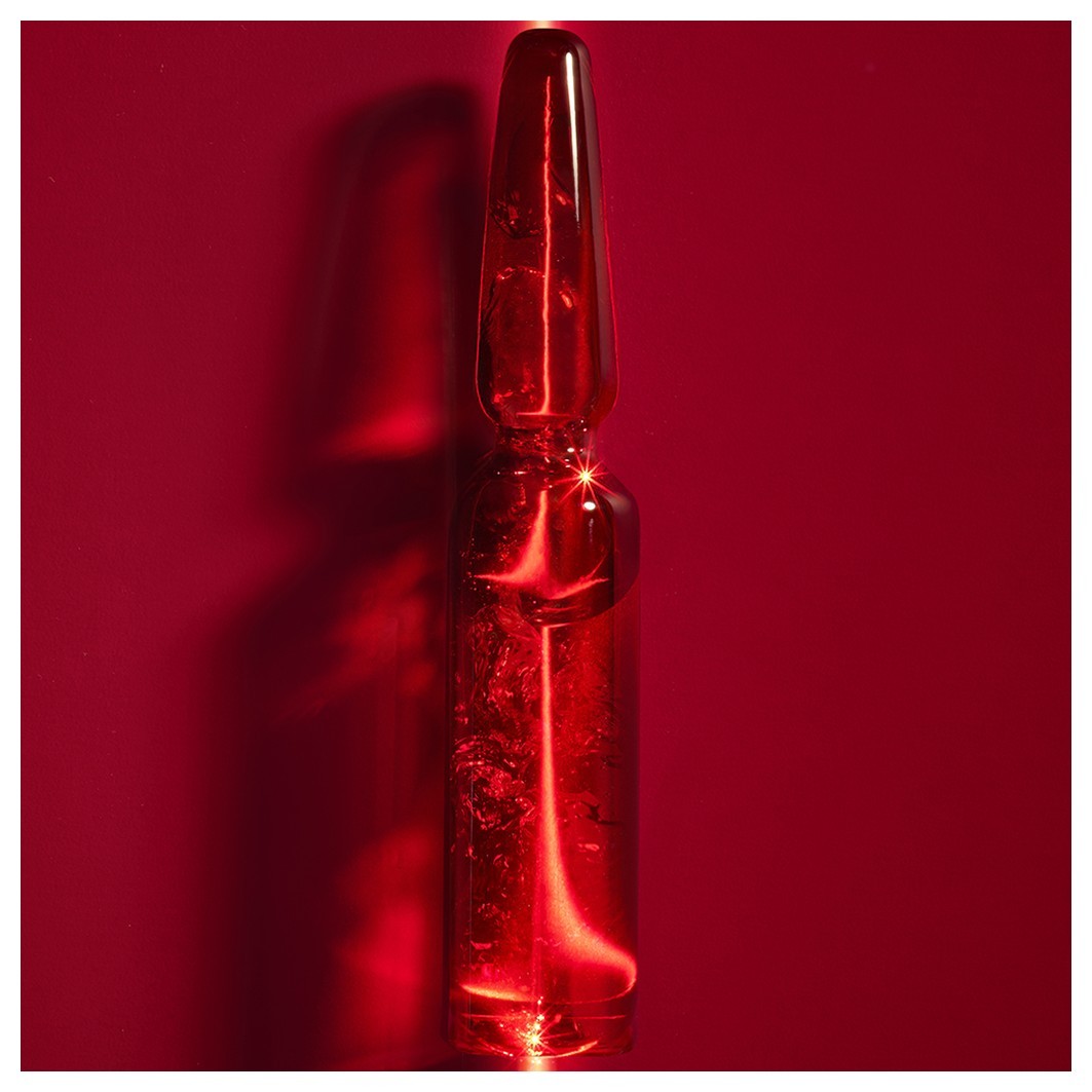 „L'Oréal Paris Revitalift“ veido šveitimo lazeriu ampulės nuo senėjimo – 9,1 ml
