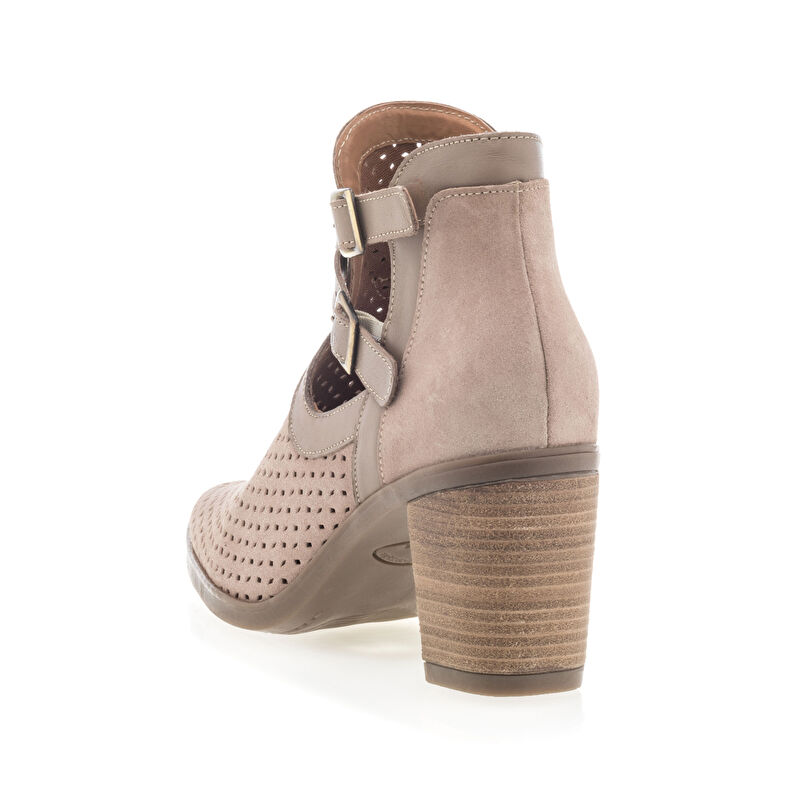 Beige Damenstiefel / Stiefeletten