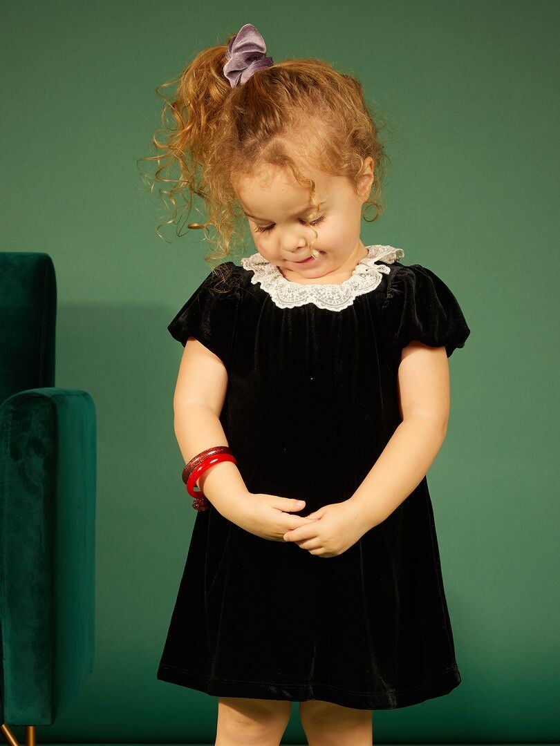 Vestido de veludo com gola de tule bordada - preto