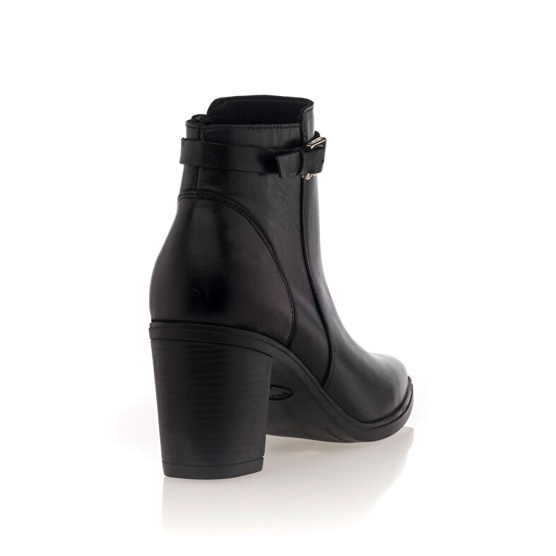 Schwarze Damenstiefel / Stiefeletten