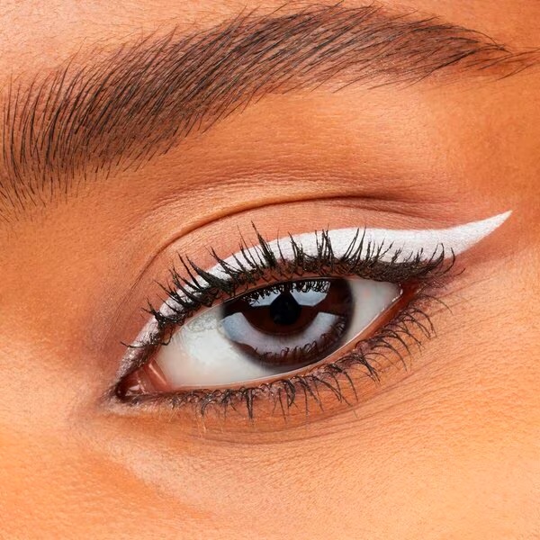 Essence 04 White Kajal Pencil