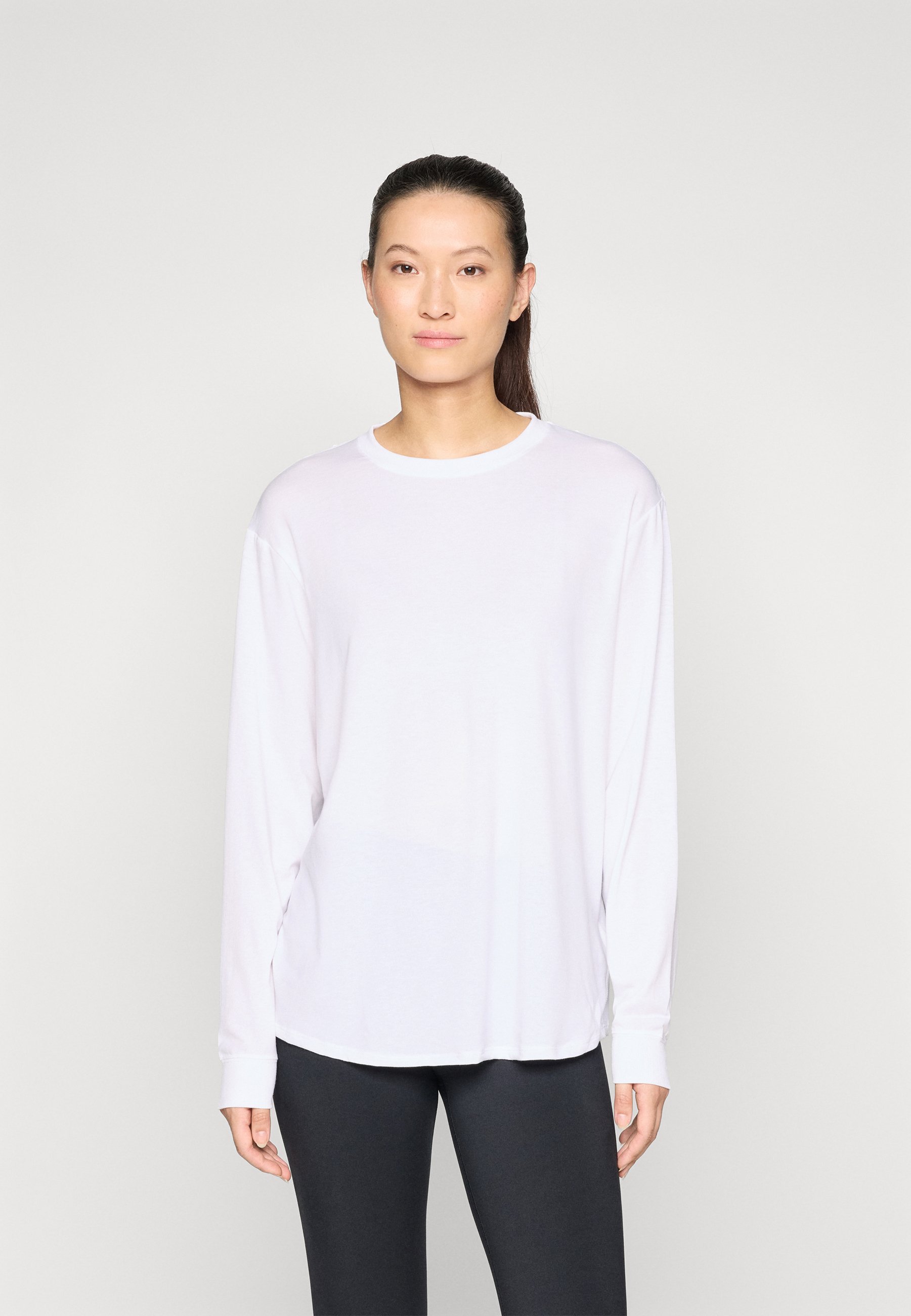 Maglia a maniche lunghe Nike Performance ONE RELAXED - bianca