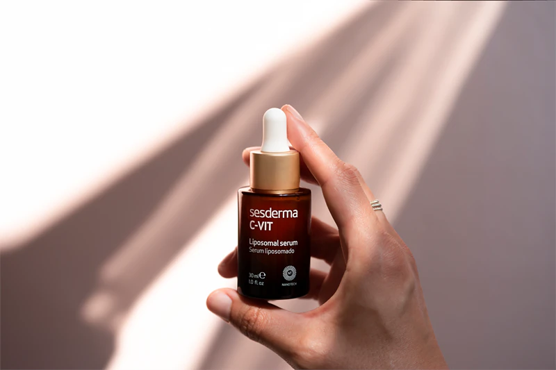 Sérum lipossomal Sesderma C-Vit: sérum lipossomal que ilumina a tez.