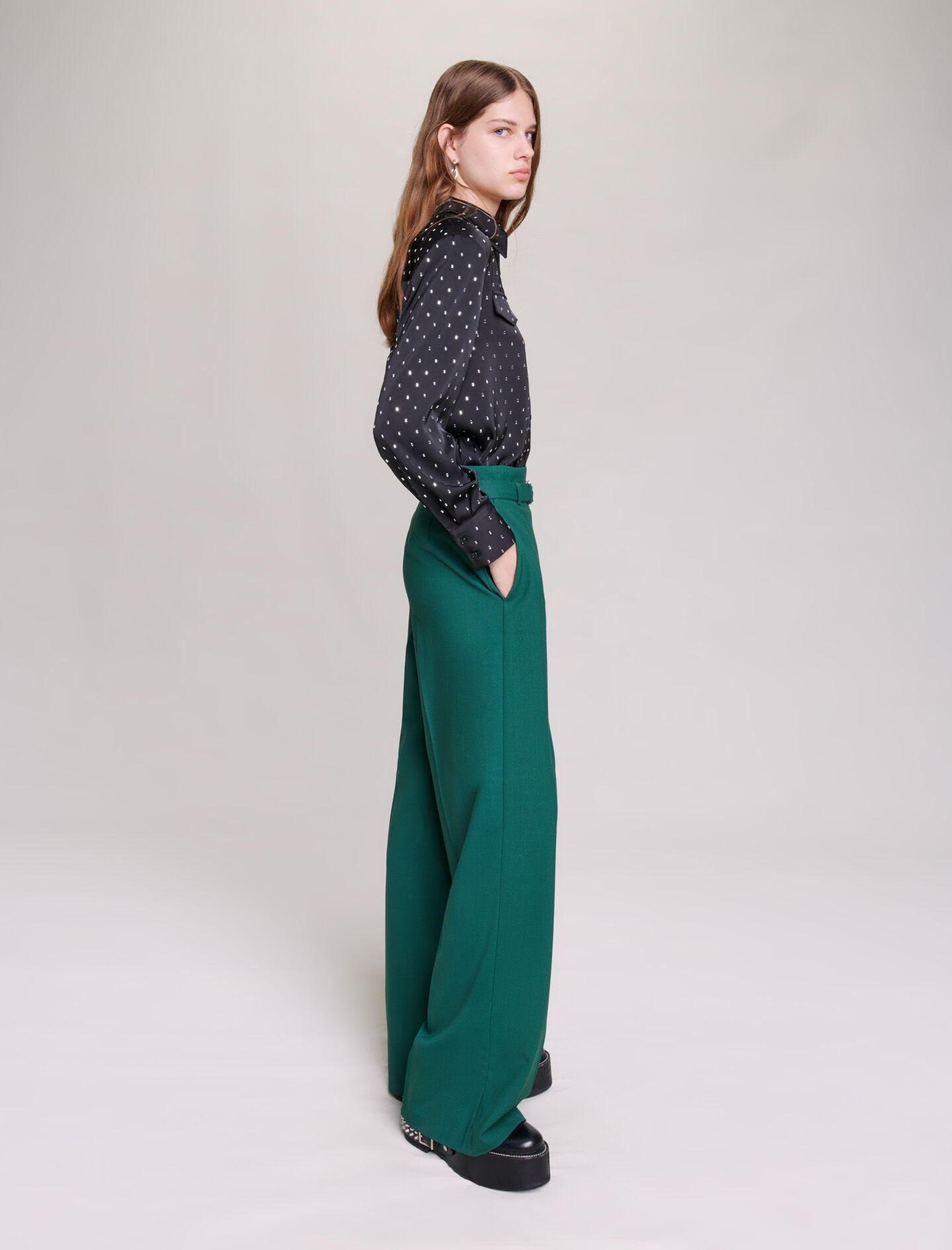 Satijnen blouse met strasssteentjes - Zwart