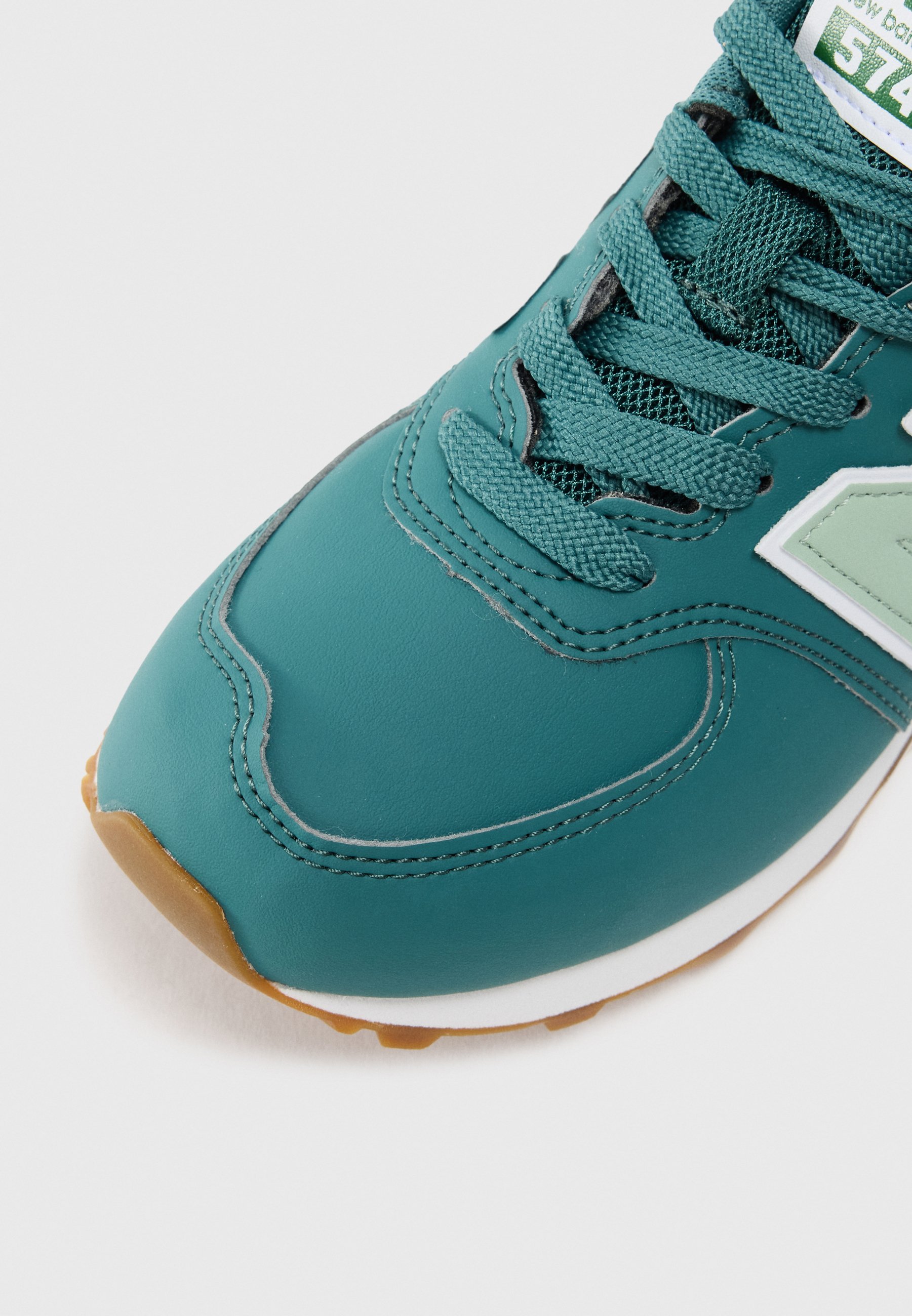 New Balance GC574 UNISEX - Sneakers - nieuw sparrenhout/mozaïekgroen