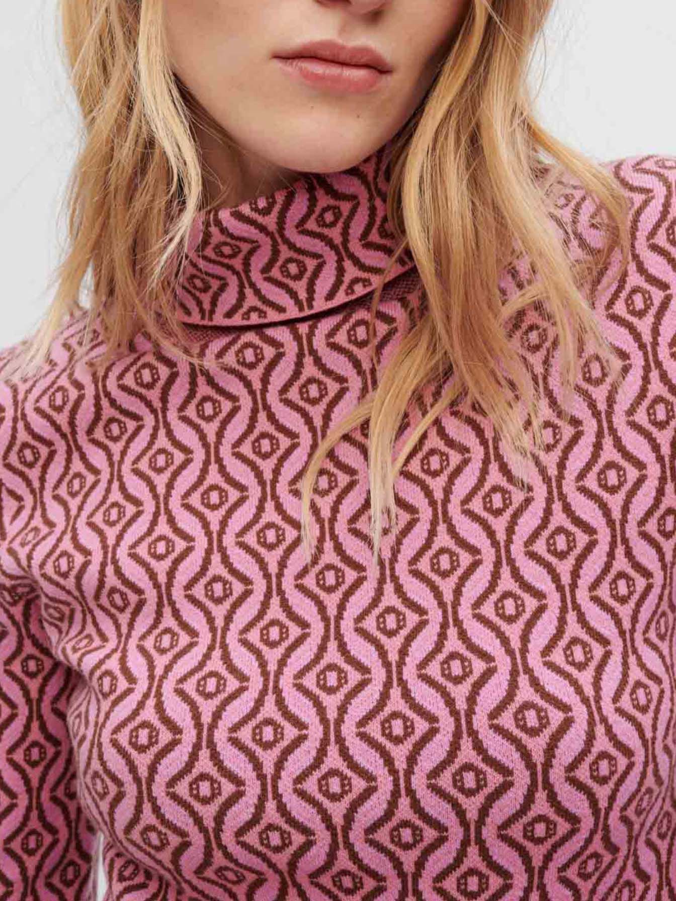 Nauwsluitende trui met klaverjacquardprint van Maje-Rosa