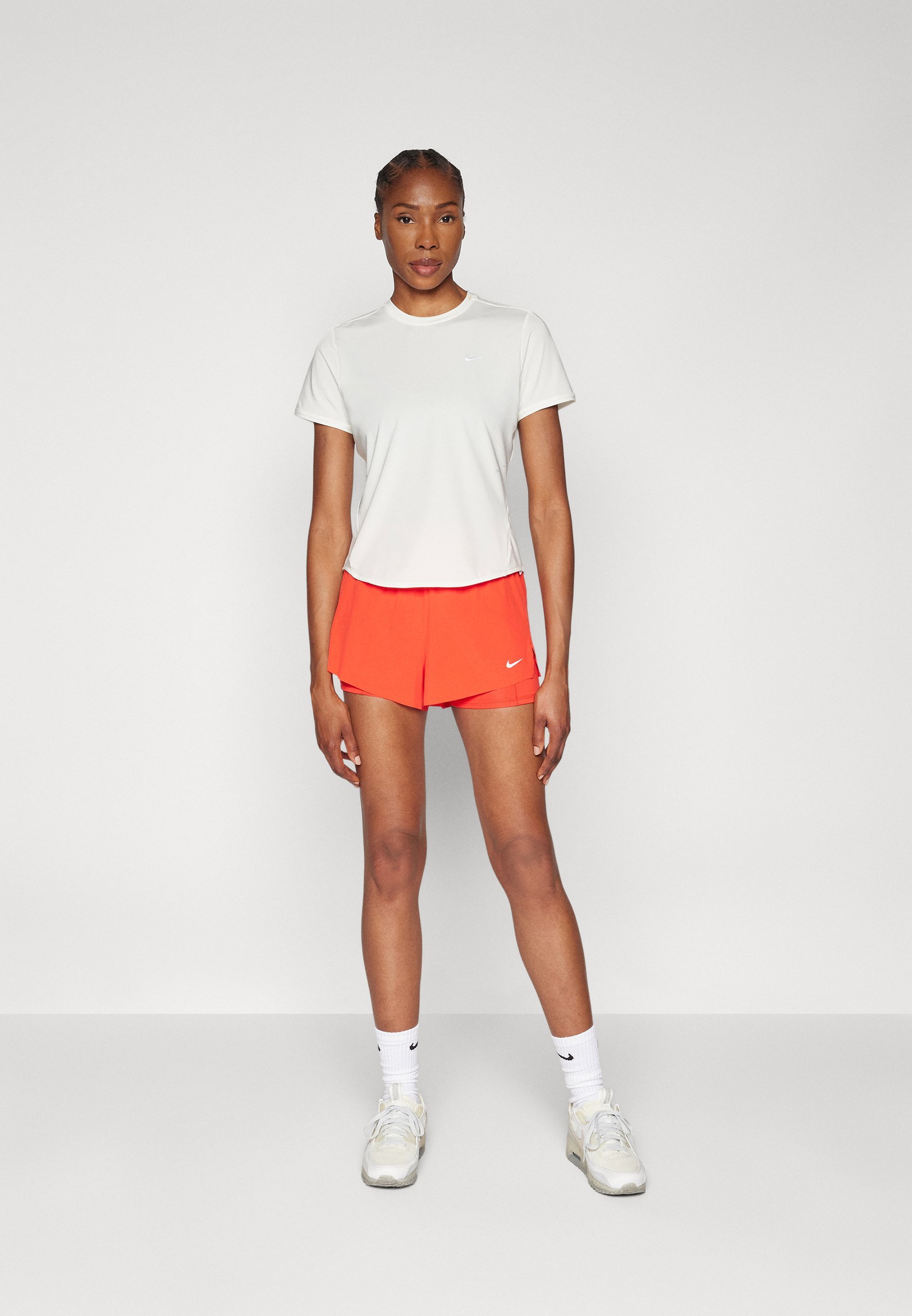 Nike Performance SWIFT TOP - Sportovní tričko - black/reflexní stříbrná