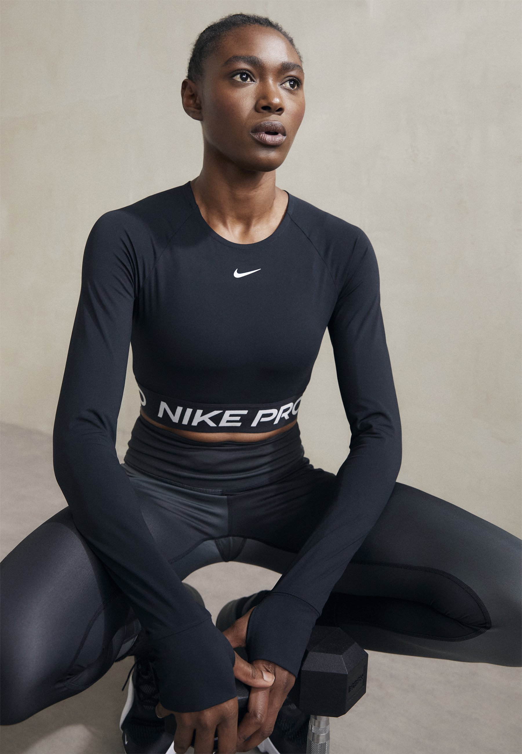 Nike Performance 365 CROP - Top met lange mouwen - zwart/wit