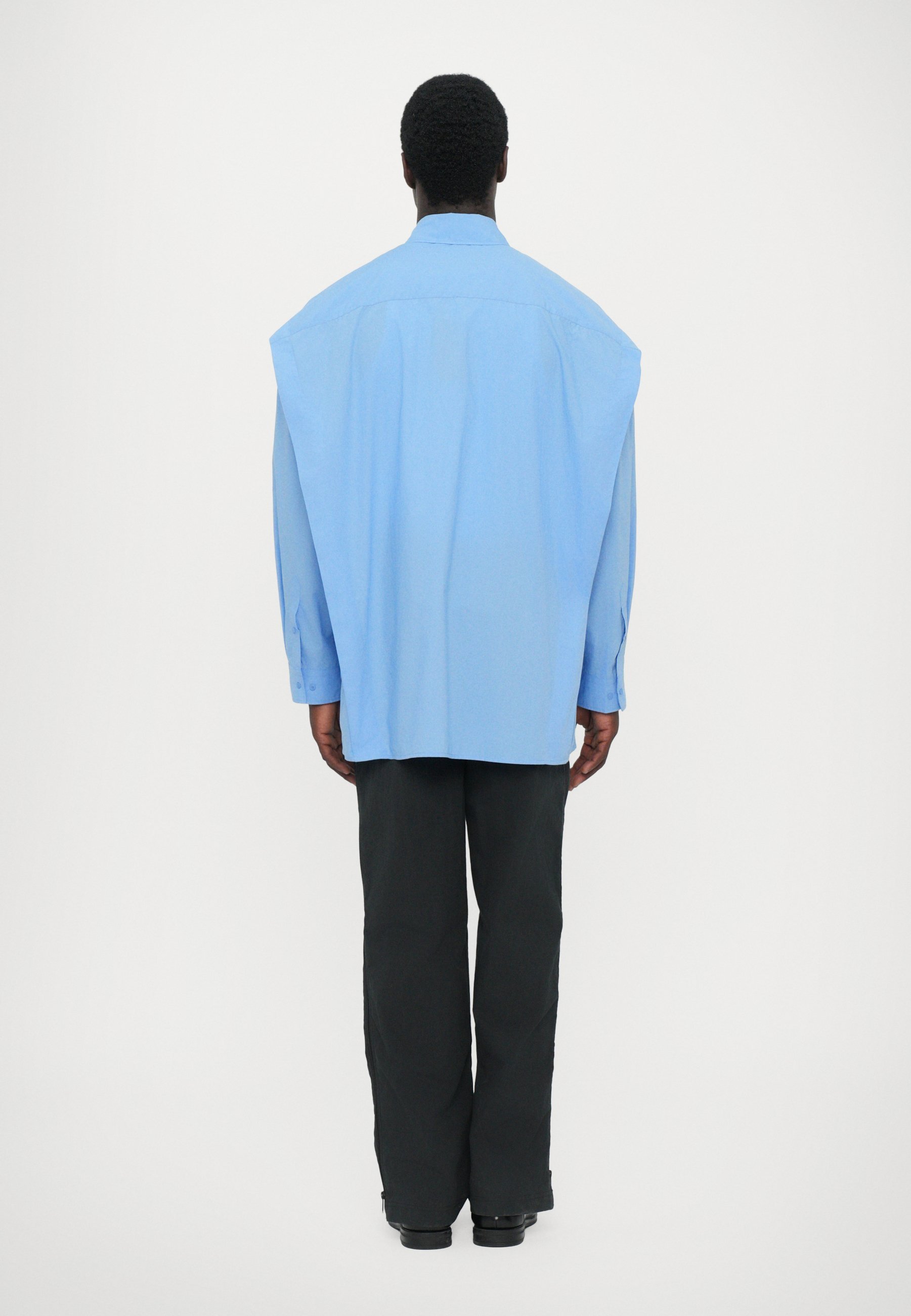 032c PLEASE STEAM OVERSIZED SHIRT UNISEX - Halenka na knoflíky - světle modrá