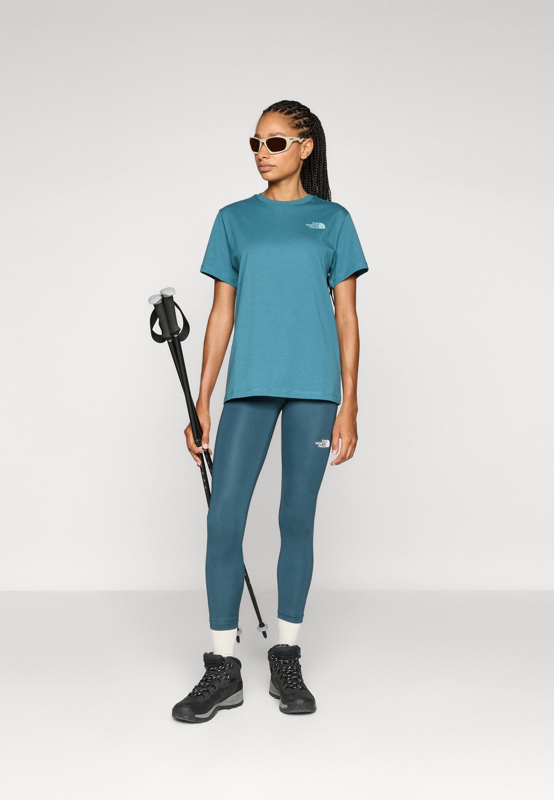 The North Face BOX RELAXED T-shirt - T-shirt met print - ruimte/blauwe zonsverduistering