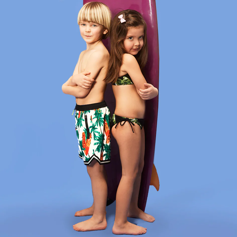 Traje de baño para niño con estampado de tabla de surf