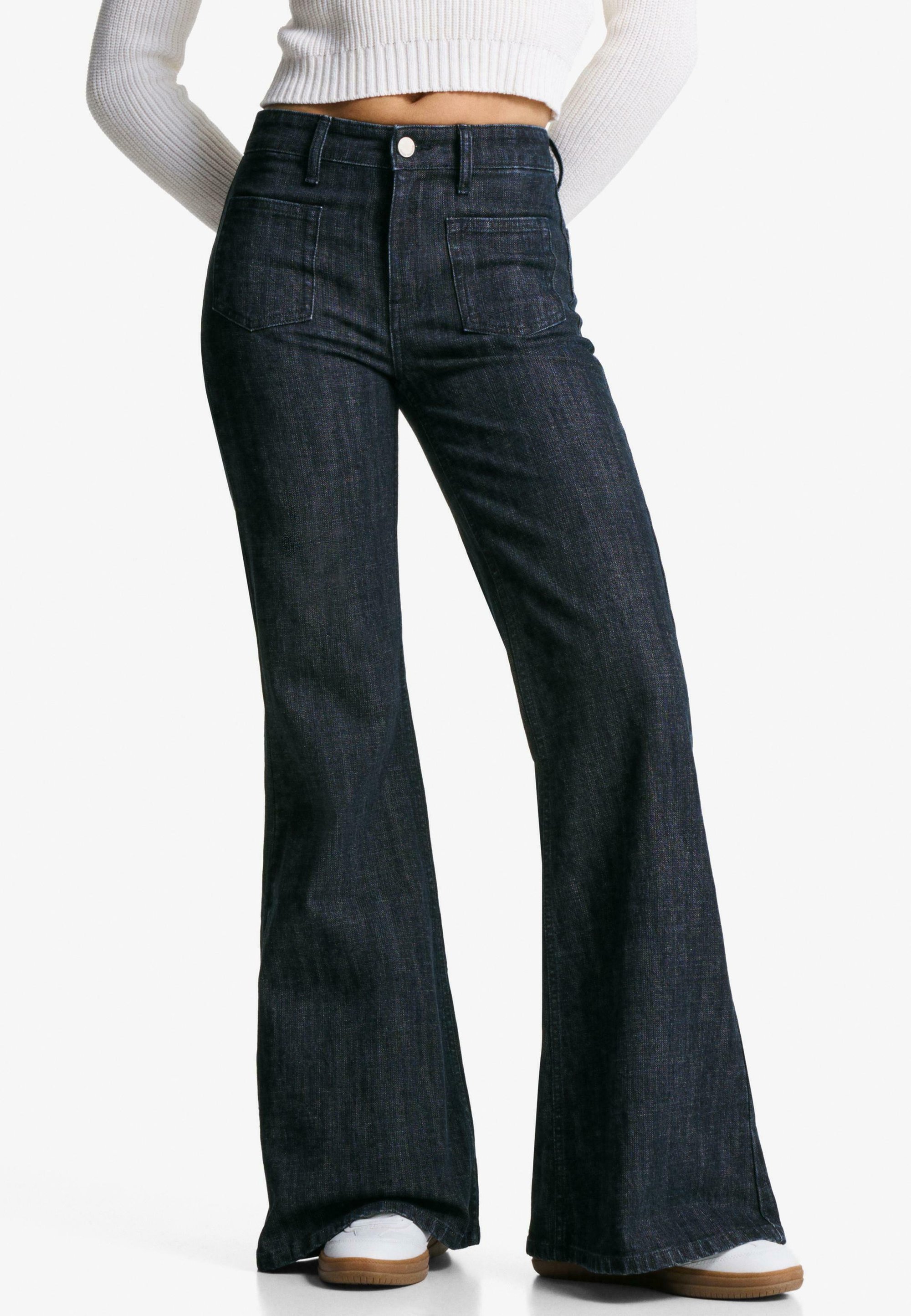 Bershka COMFORT - Bootcut jeans - koningsblauw