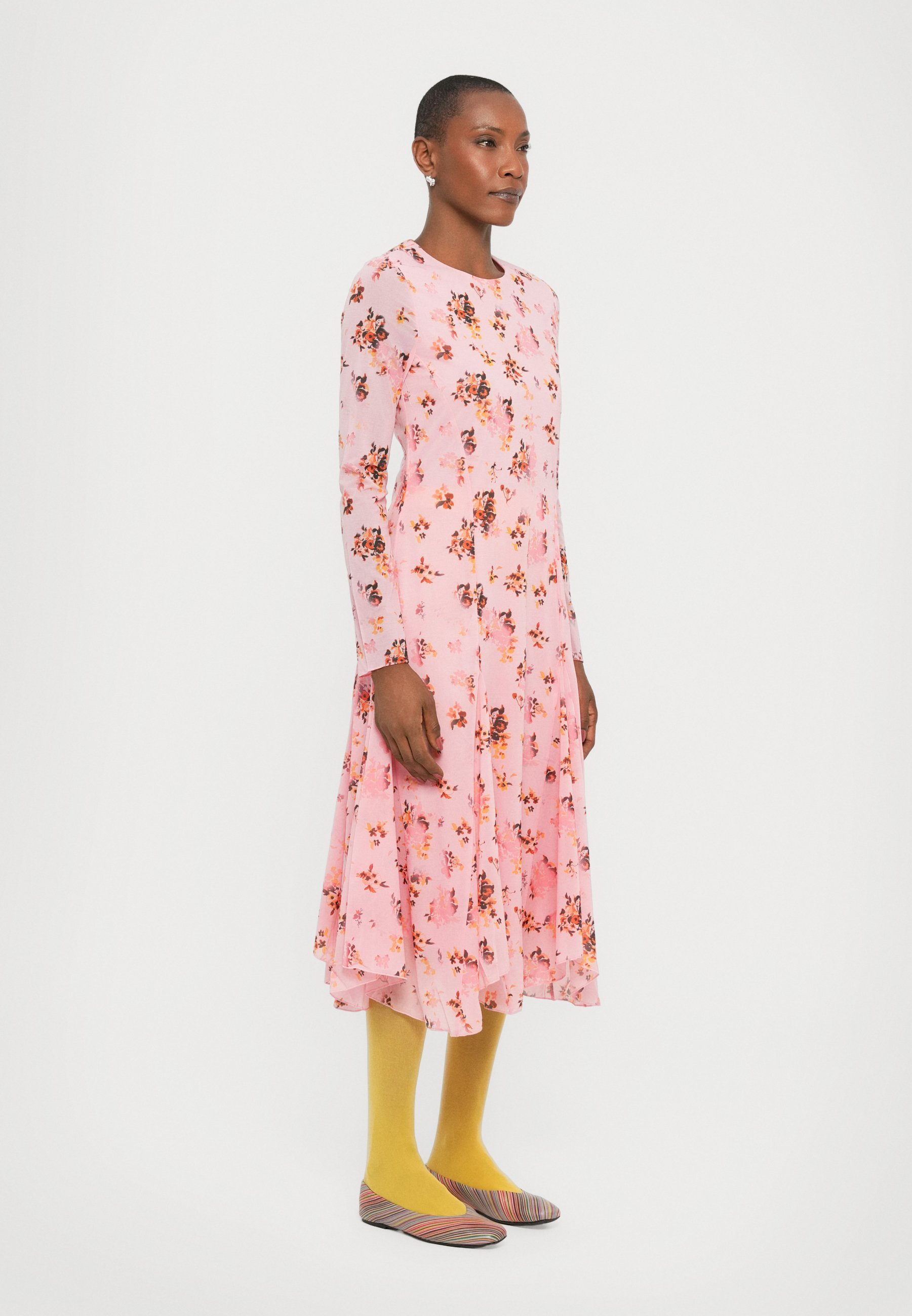 Stine Goya MIDI-JURK MET LANGE MOUWEN - Dagjurk - roze