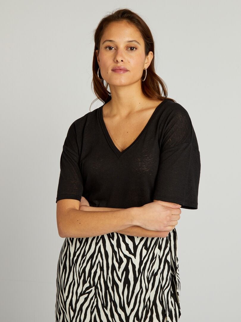Camiseta de gola redonda em linho - preta