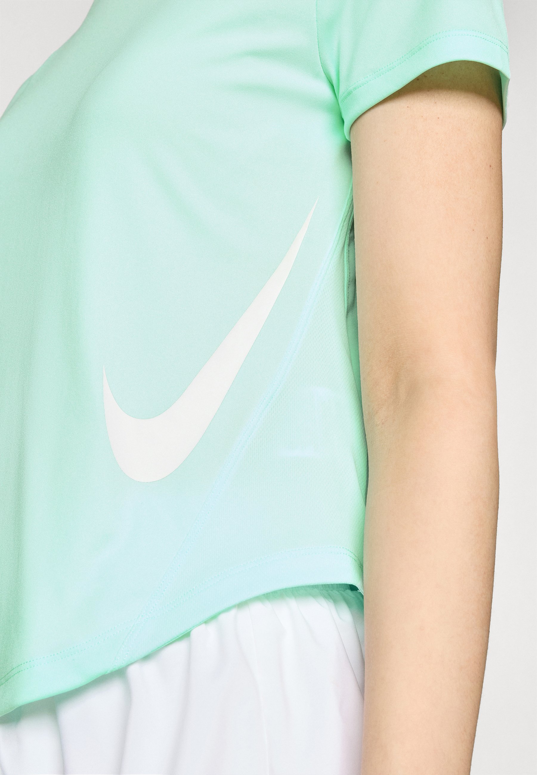 Nike Performance TEMPO TOP - Sportovní tričko - black/white