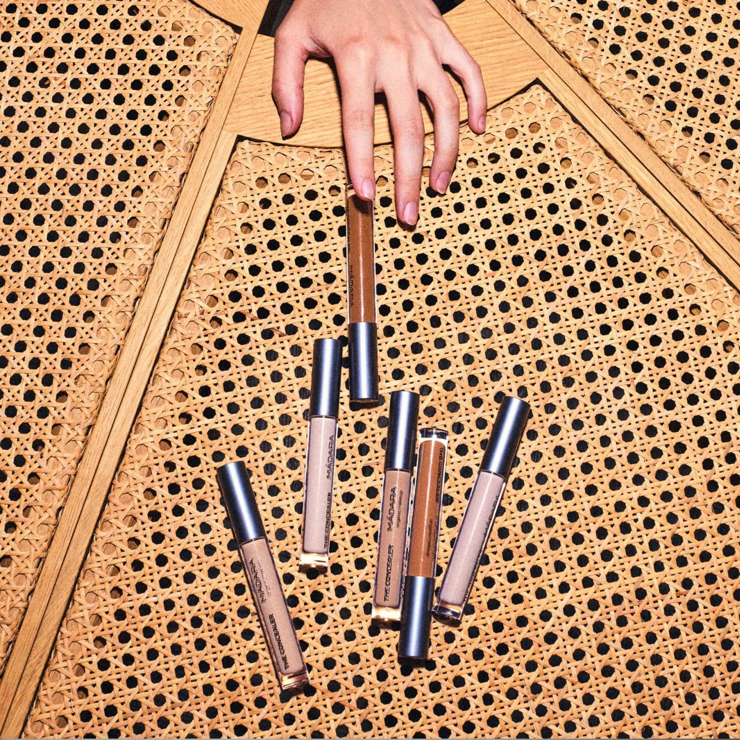 MÁDARA Correcteur Perfectionnant Lumineux