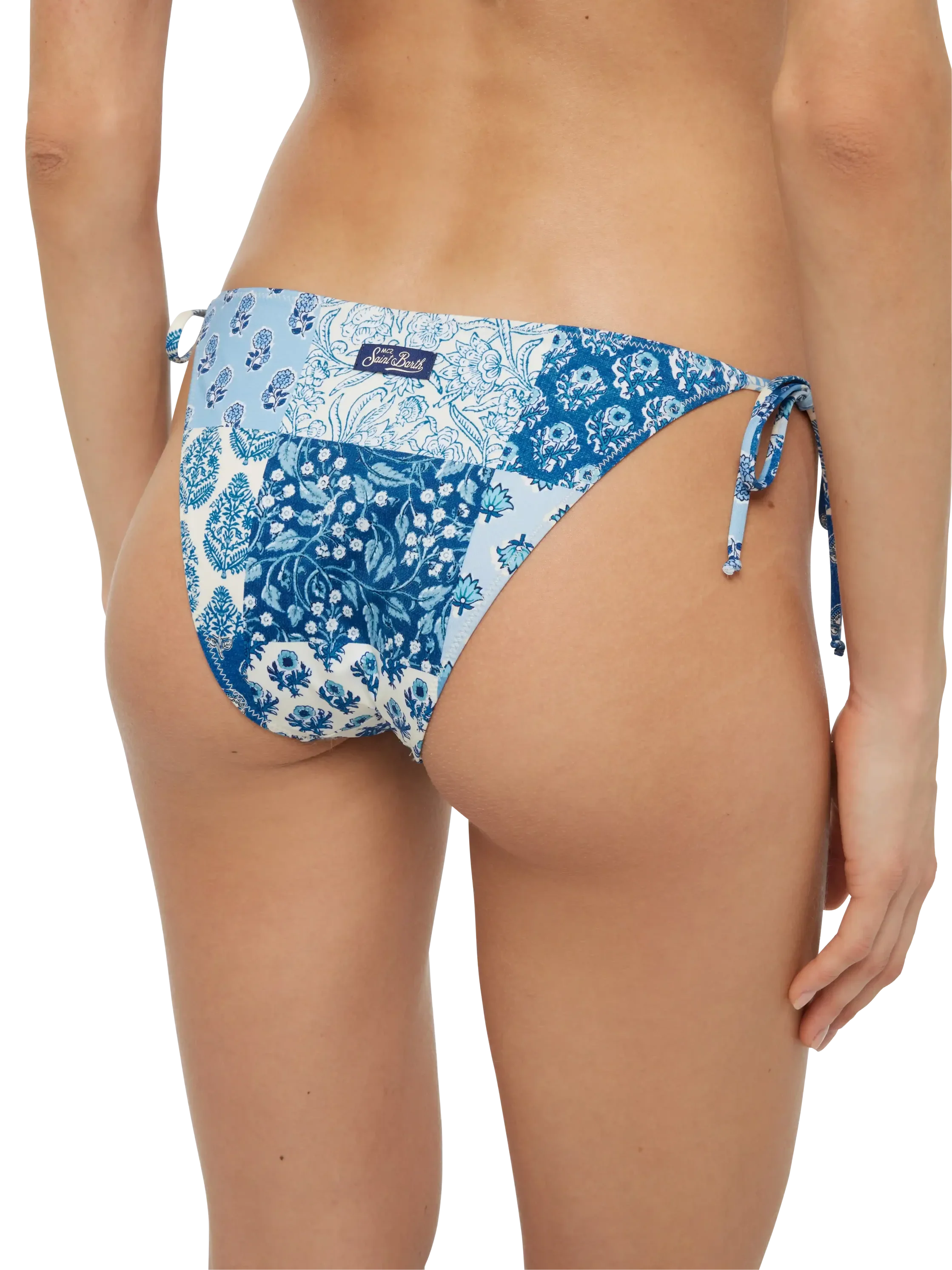 Leah Virgo driehoekbikini met bloemenprint.