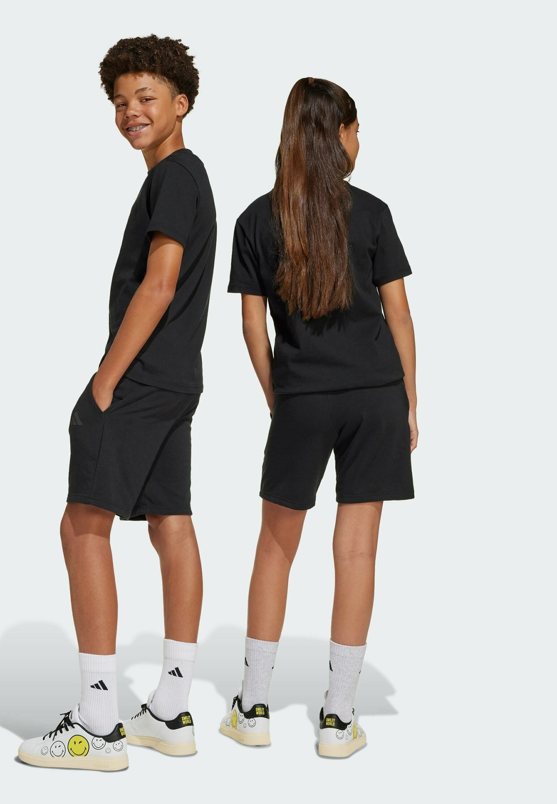 adidas Sportswear SMILEYWORLD KIDS - Short de sport - noir jaune vif