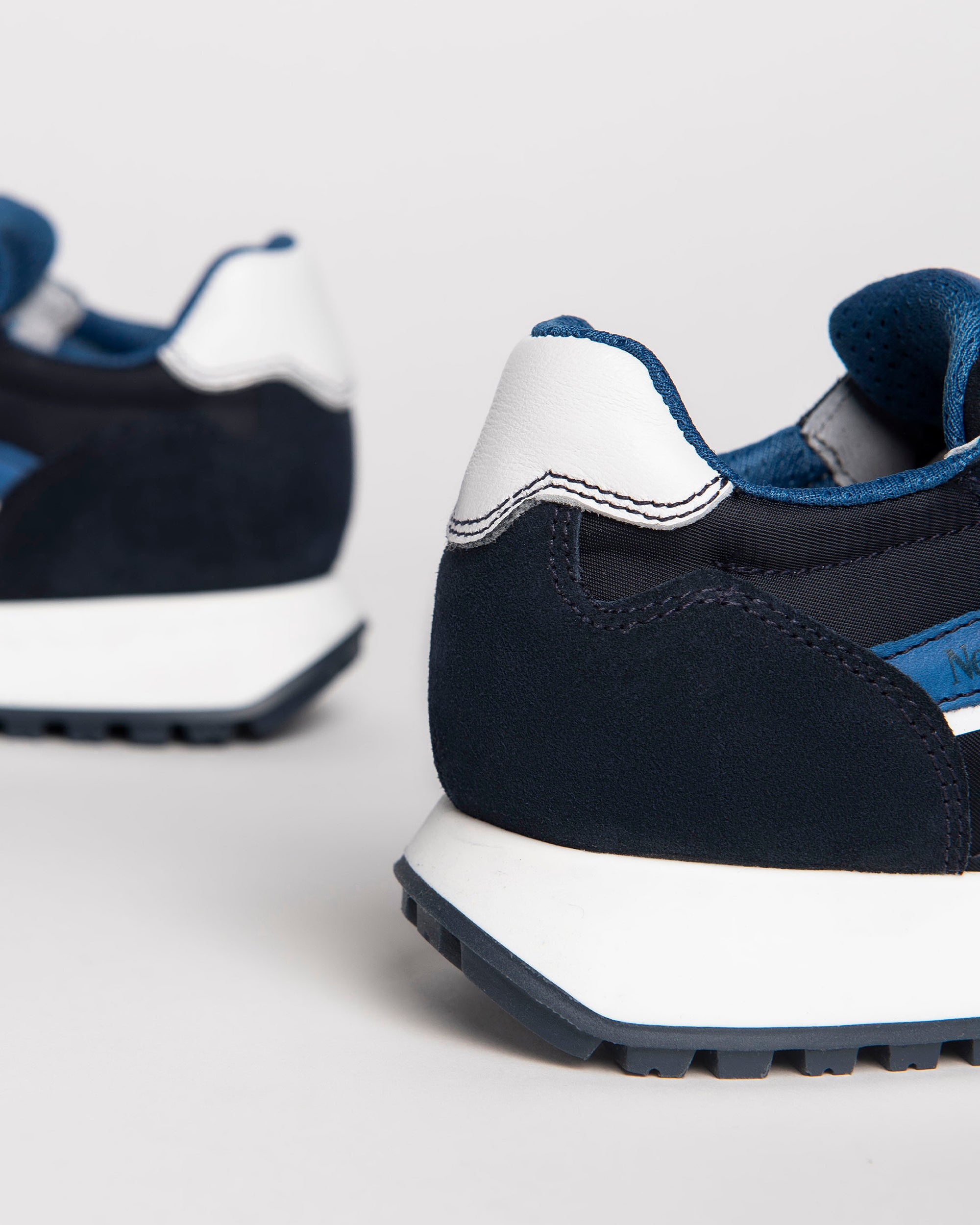  Sneaker für Jungen aus Wildleder und Leder