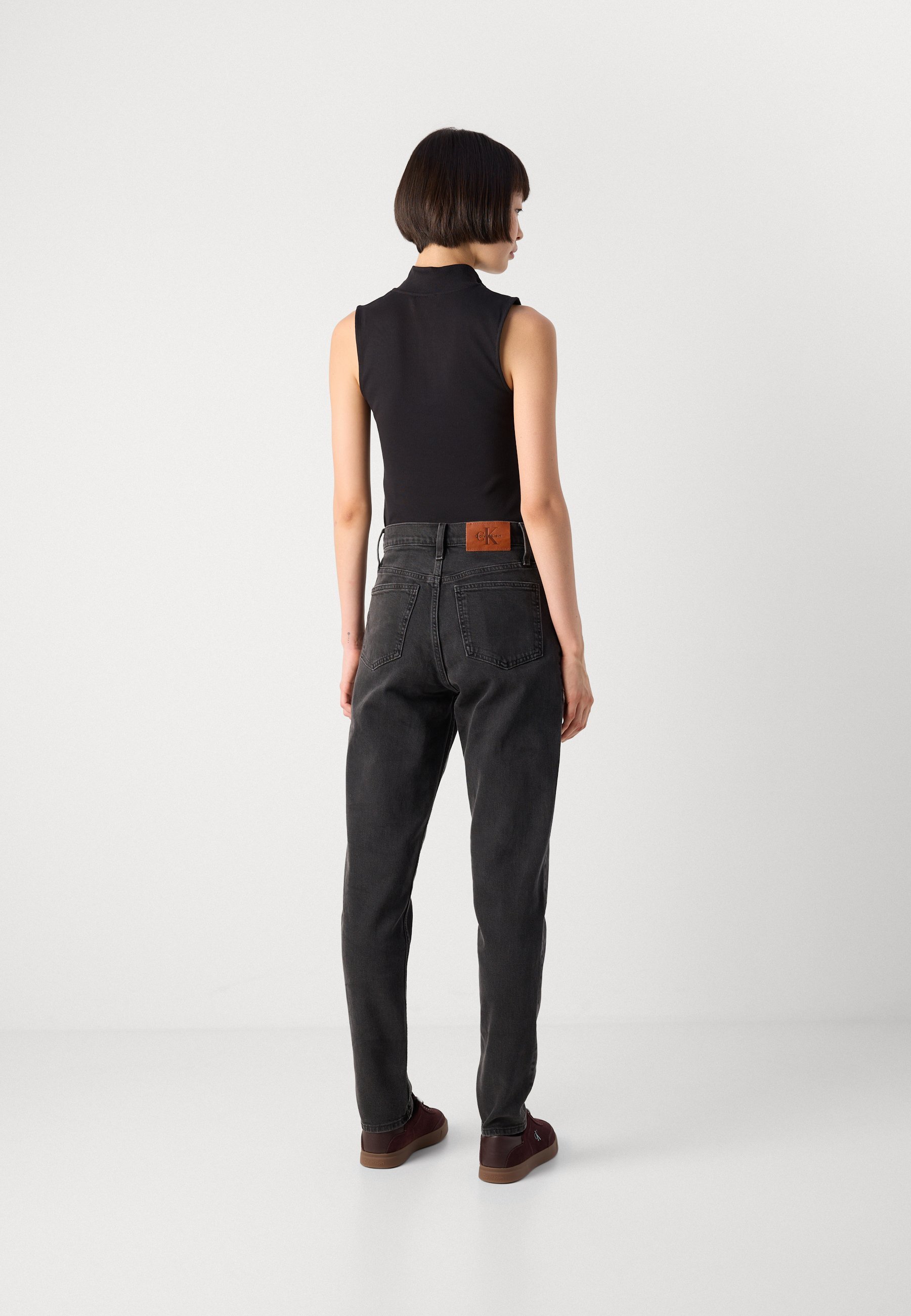 Calvin Klein Jeans MOM - Mom Jeans - noir essentiel