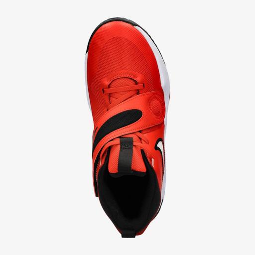  Nike komandas ažiotāža