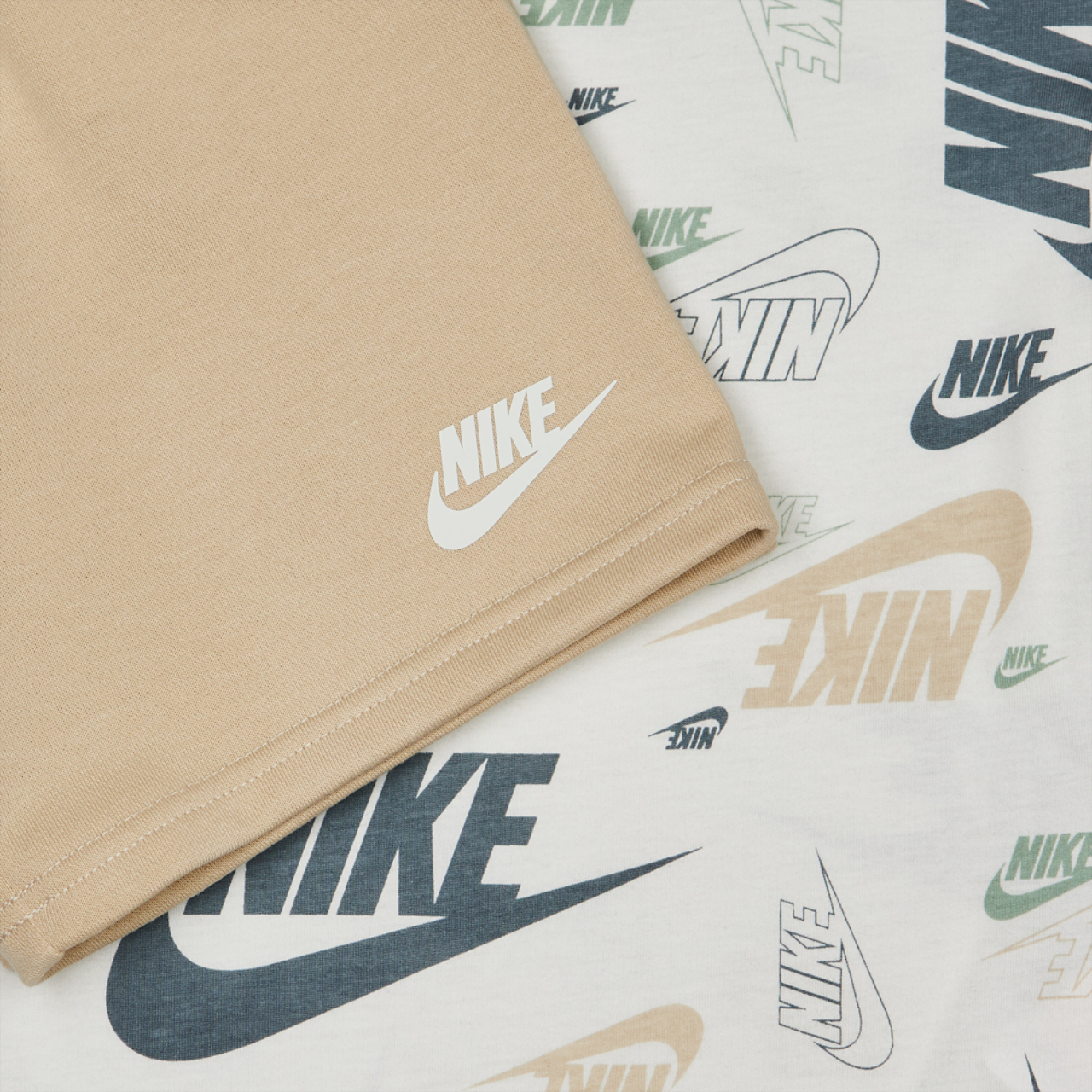 Nike Futura Aop