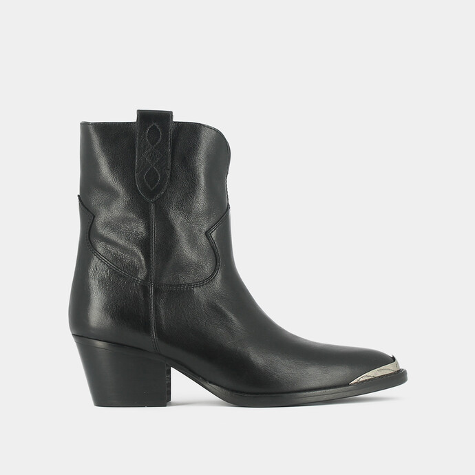 Bottines à talons et fronces  en cuir noir