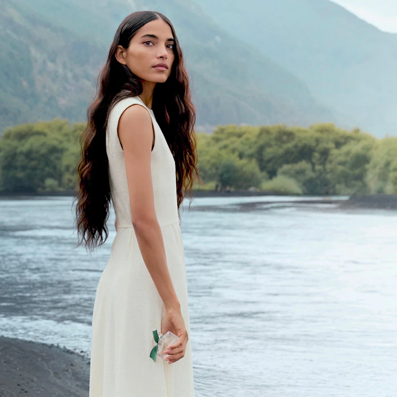 Plnitelná lahvička s parfémovanou vodou Chloé Rose Naturelle Intense pro ženy