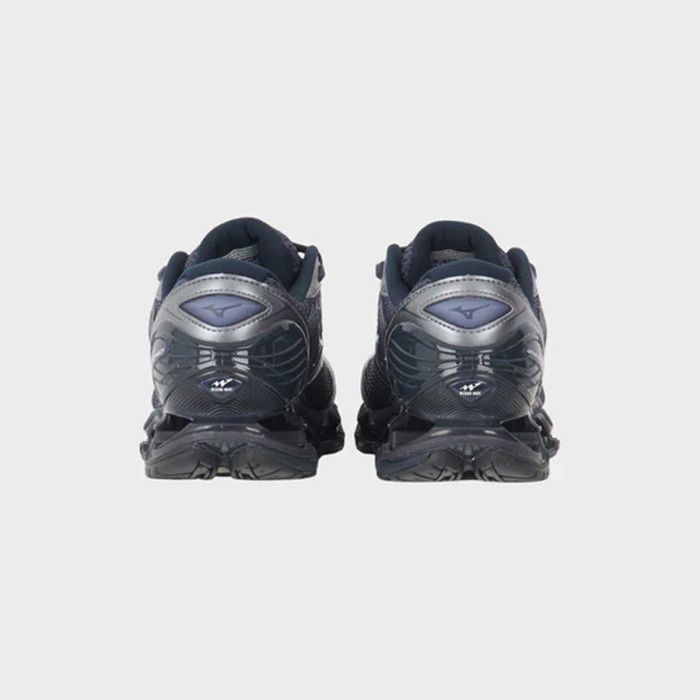 Mizuno Wave Prophecy LS Sneakers – Grey and Black – Performance & Elegance