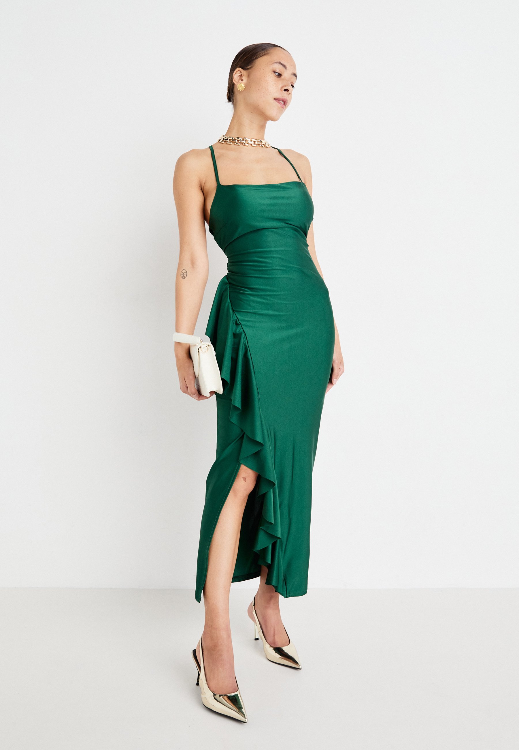 WAL G PETITE WEDDING GRACE RUFFLE MAXI - Jersey jurk - bosgroen