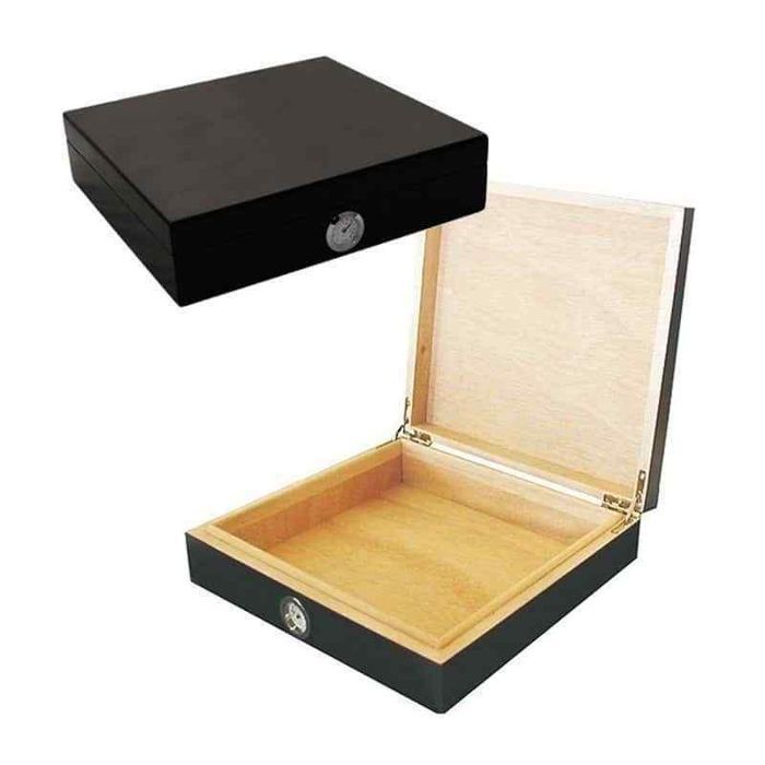 Travel cigar humidor