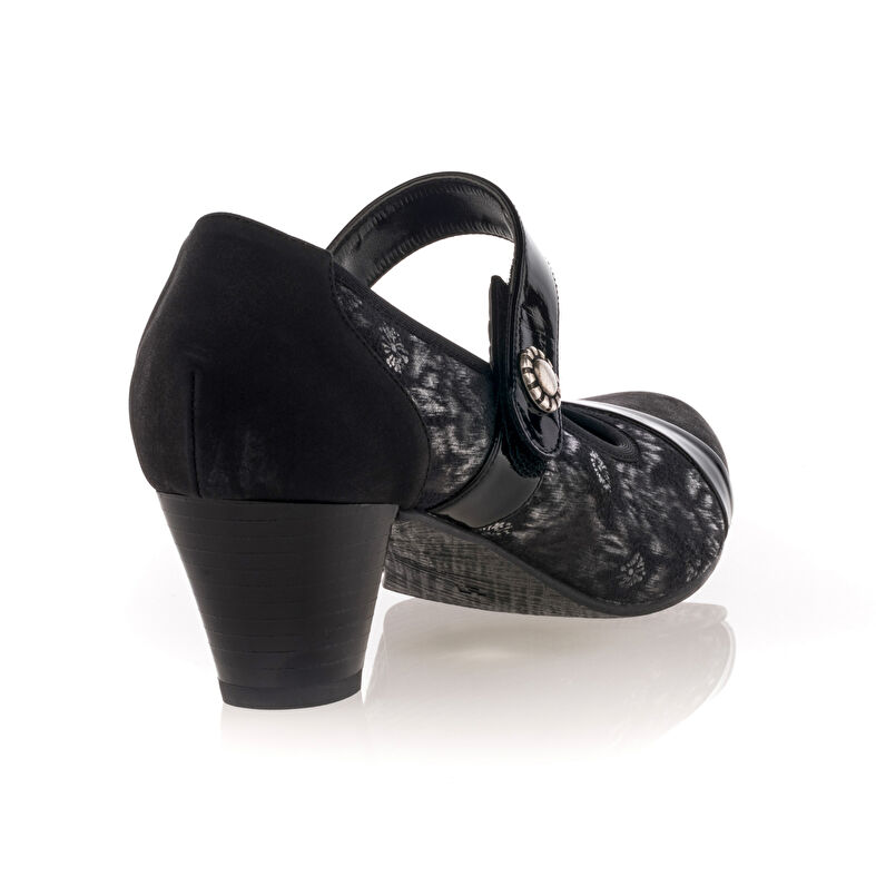 Zapatos cómodos para mujer, color negro.