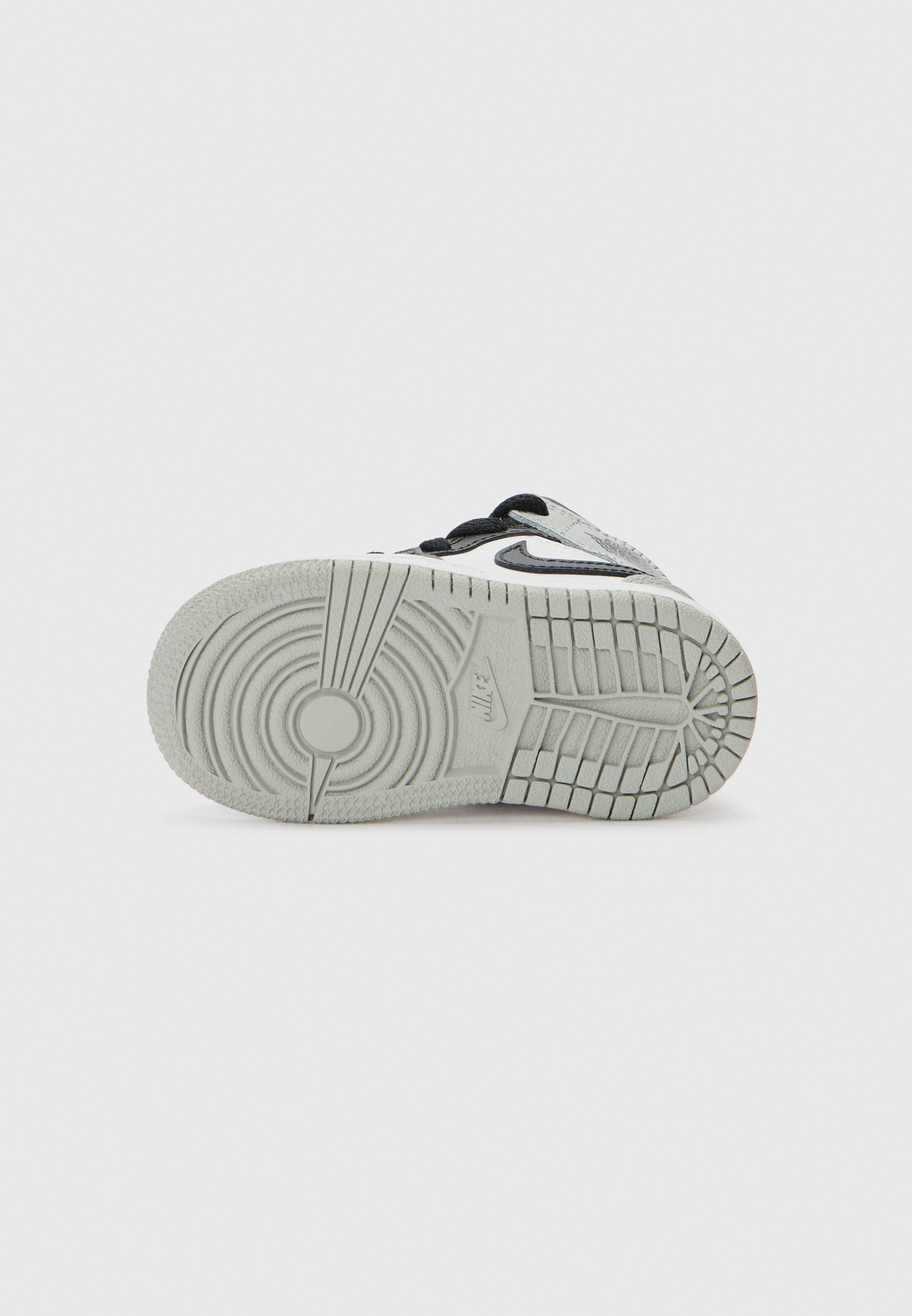 Jordan JORDAN 1 MID BT UNISSEX - Tênis de cano alto - branco/preto/cinza fumê