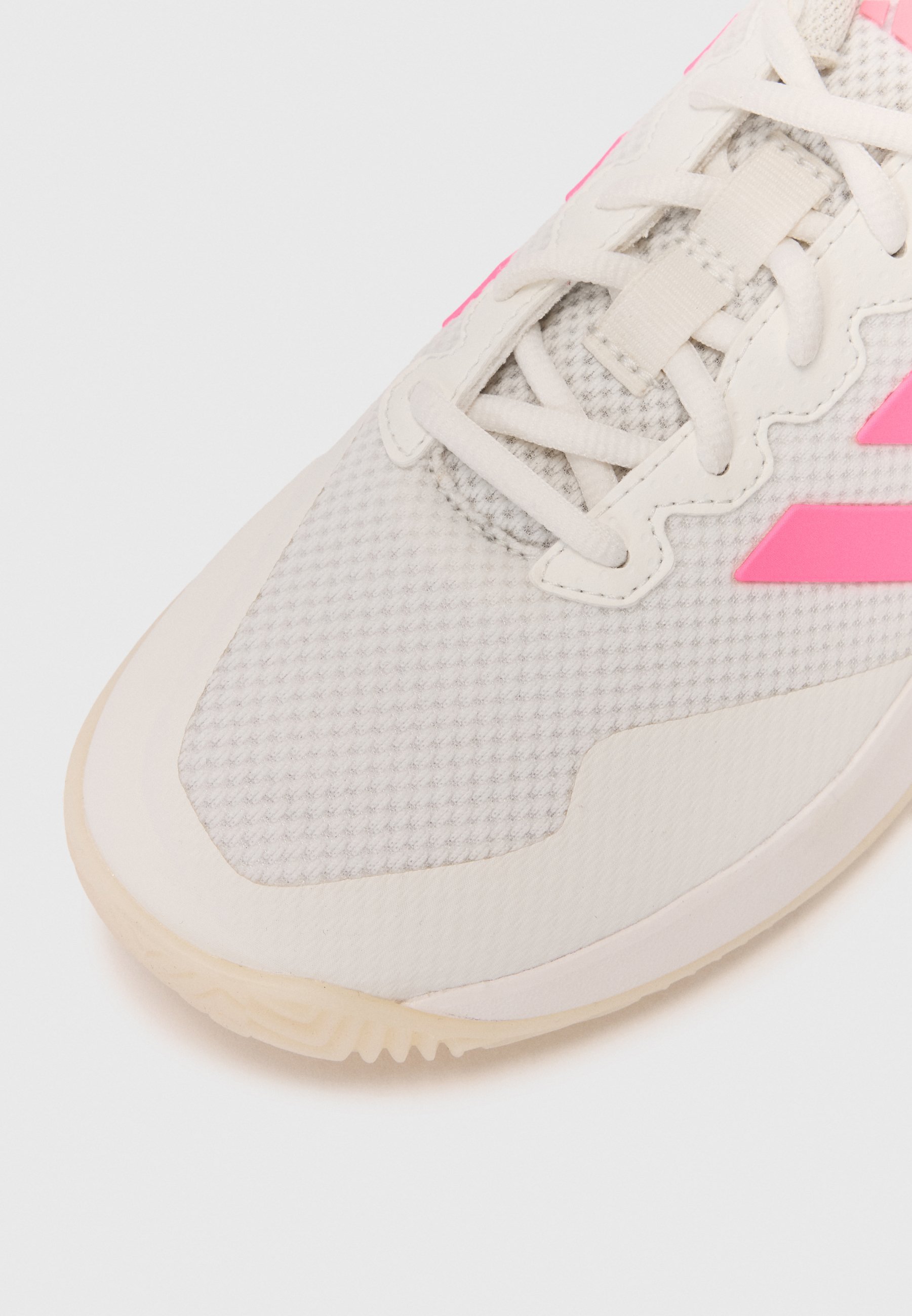 adidas Performance GAMECOURT 2 - Buty tenisowe na różne nawierzchnie - core white/lucid pink/core black