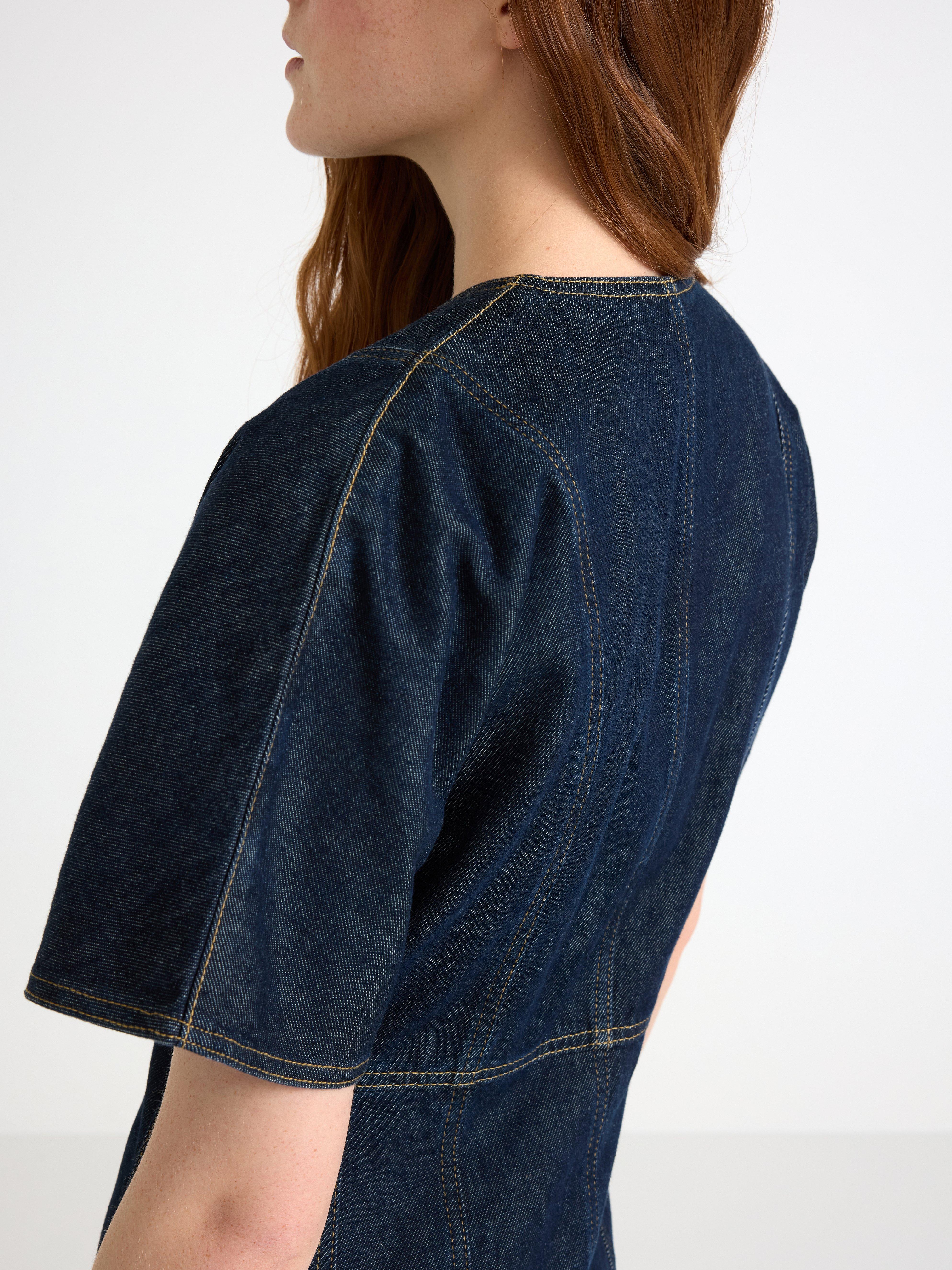 Vestido curto jeans, jeans escuro.