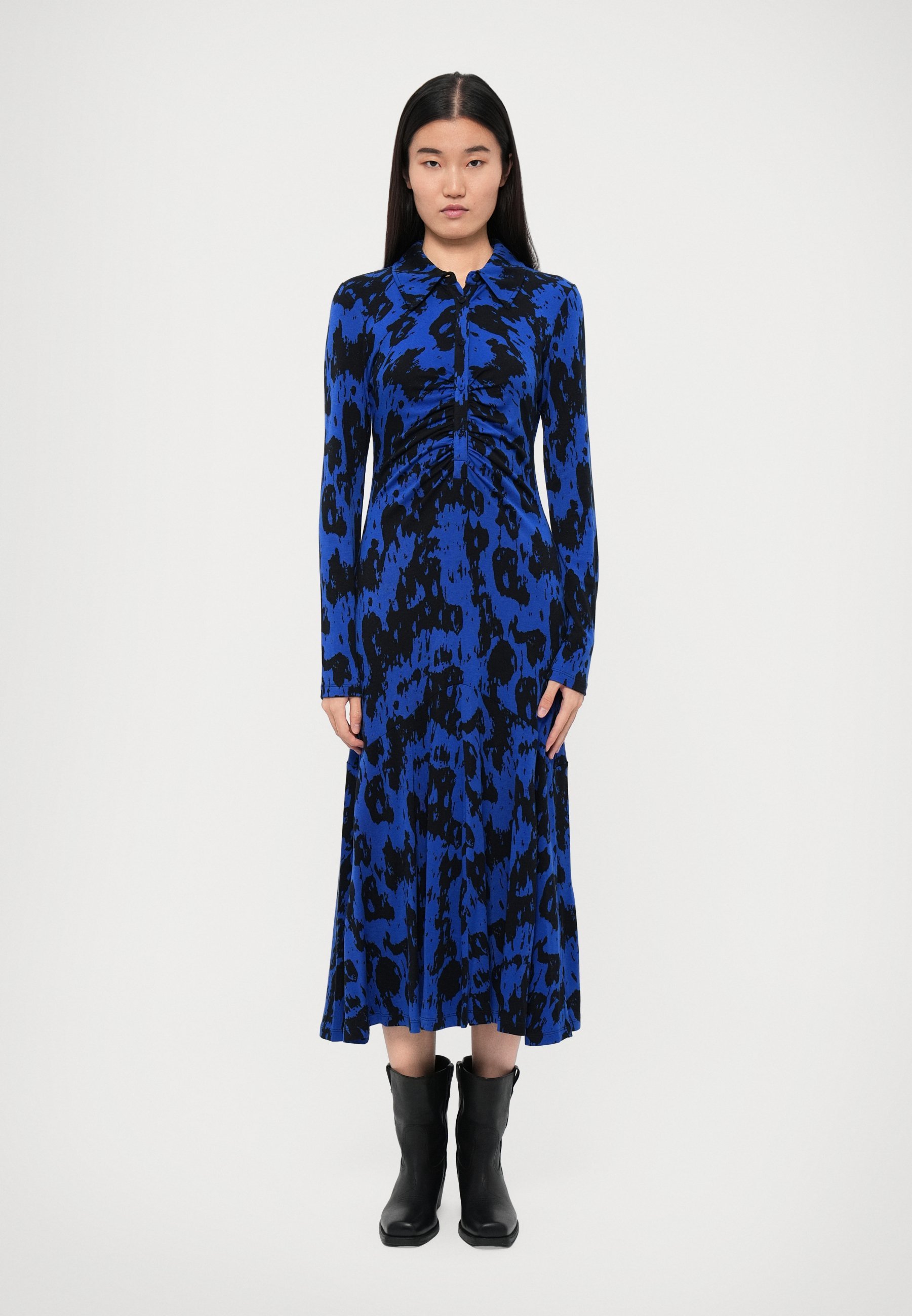 DRESS - Žerzejové šaty - black/blue