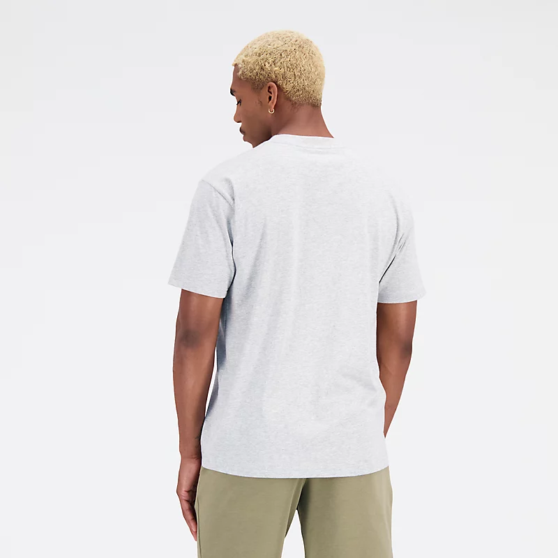 Camiseta masculina Essentials com logo empilhado e manga curta em algodão - Cinza Atlético