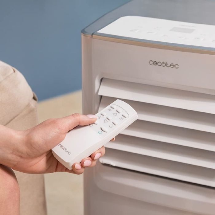 Aire acondicionado portátil Cecotec ForceClima 7100 con control remoto, silencioso, 7000 BTU, pantalla LED, 4 modos, 2 velocidades.