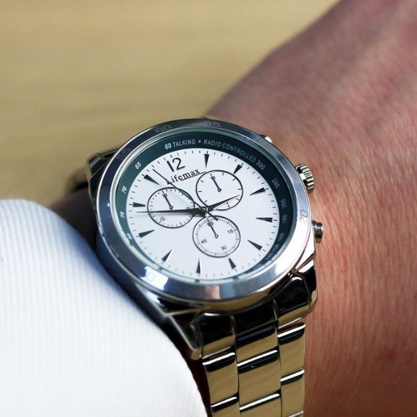 Lifemax Funk-Uhr mit Sprachfunktion, Silber, festes Armband