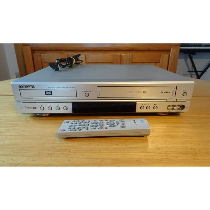 Reprodutor combinado de videocassete e DVD - Samsung SV-DVD3E - 6 cabeças
