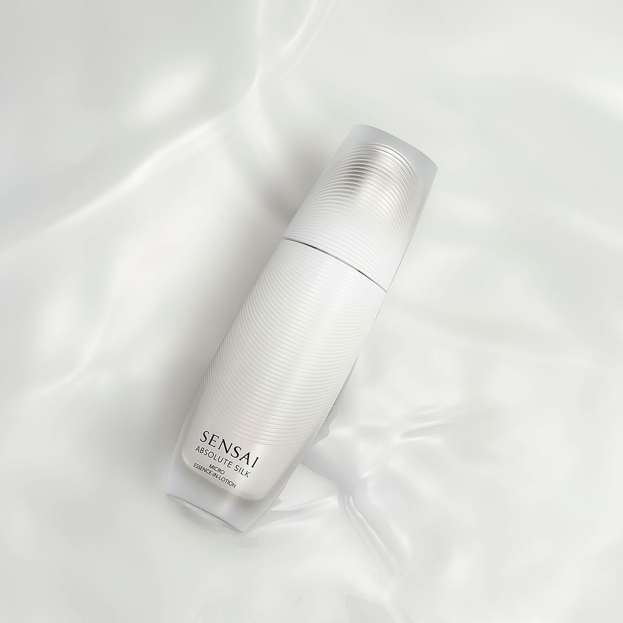 Absolute Silk Micro Essence-In-Lotion Luksusa līdzeklis pret grumbām un novecošanos