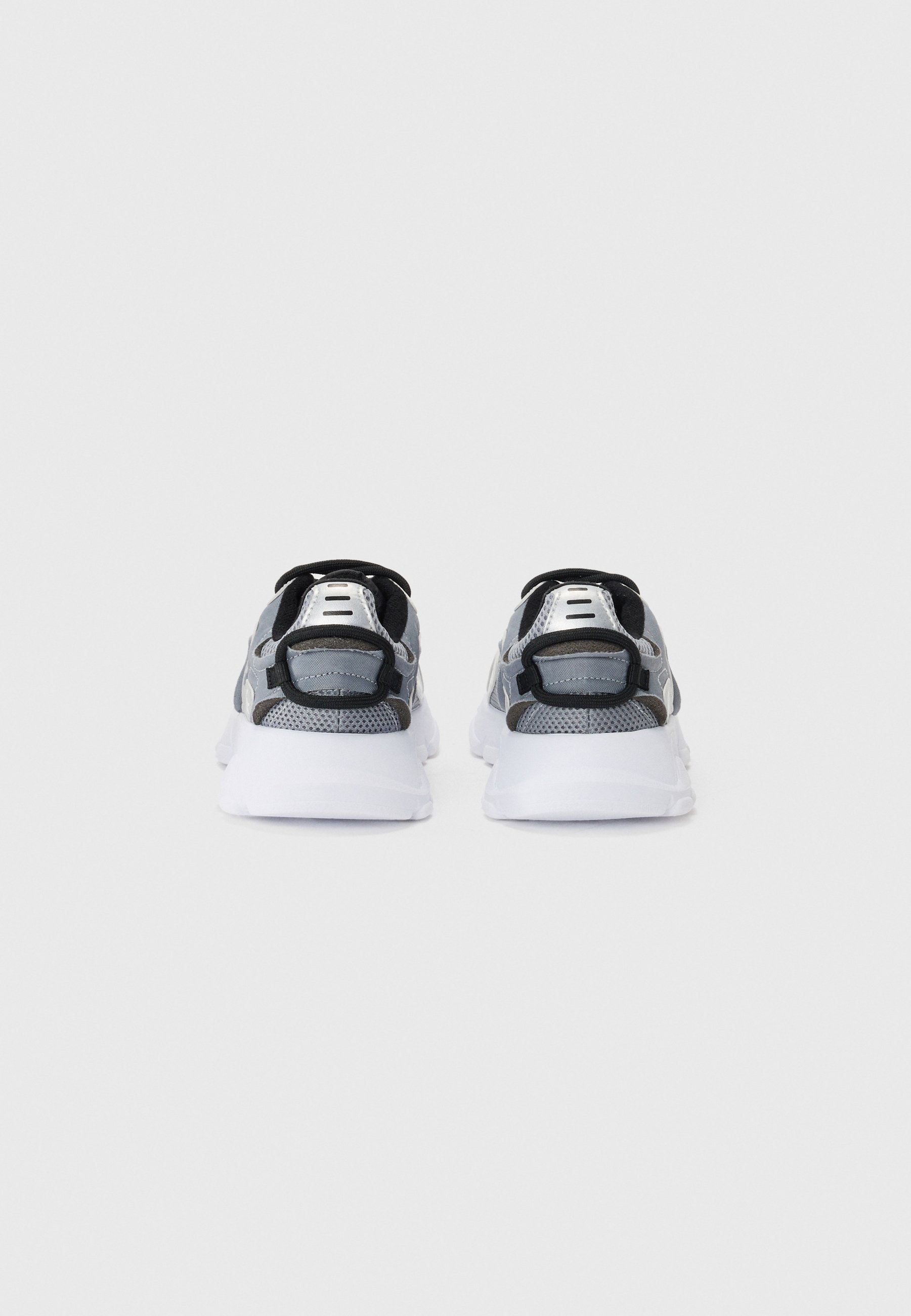 Lacoste JUNIOR L003 NEO UNISEX - Sneakers - grijs/wit