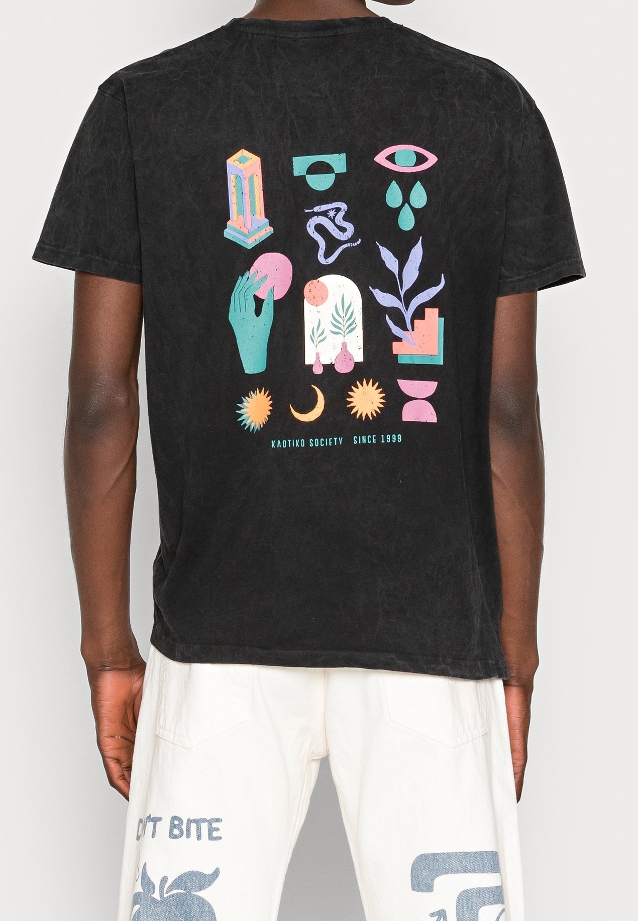 T-shirt met Kaotiko-print - zwart