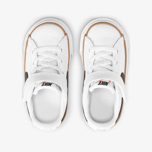  Nike Court Legacy