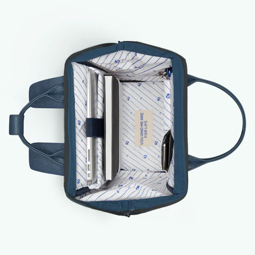 Cabaia San Giljan Medium Adventurer Rucksack, Marineblau