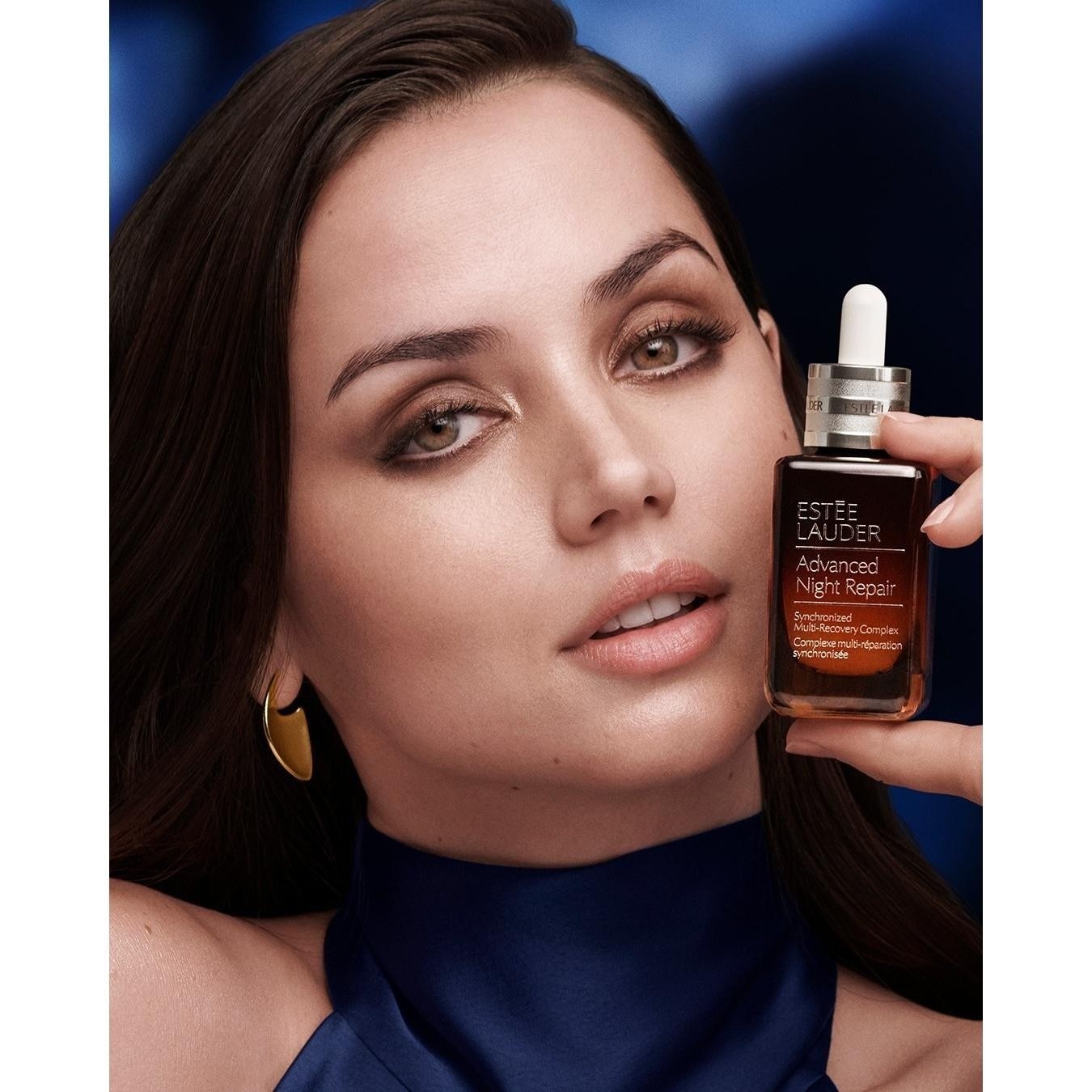 „Estée Lauder“ senėjimą stabdantis serumas „Advanced Night Repair Synchronized Multi Recovery Complex“ – 7 ml