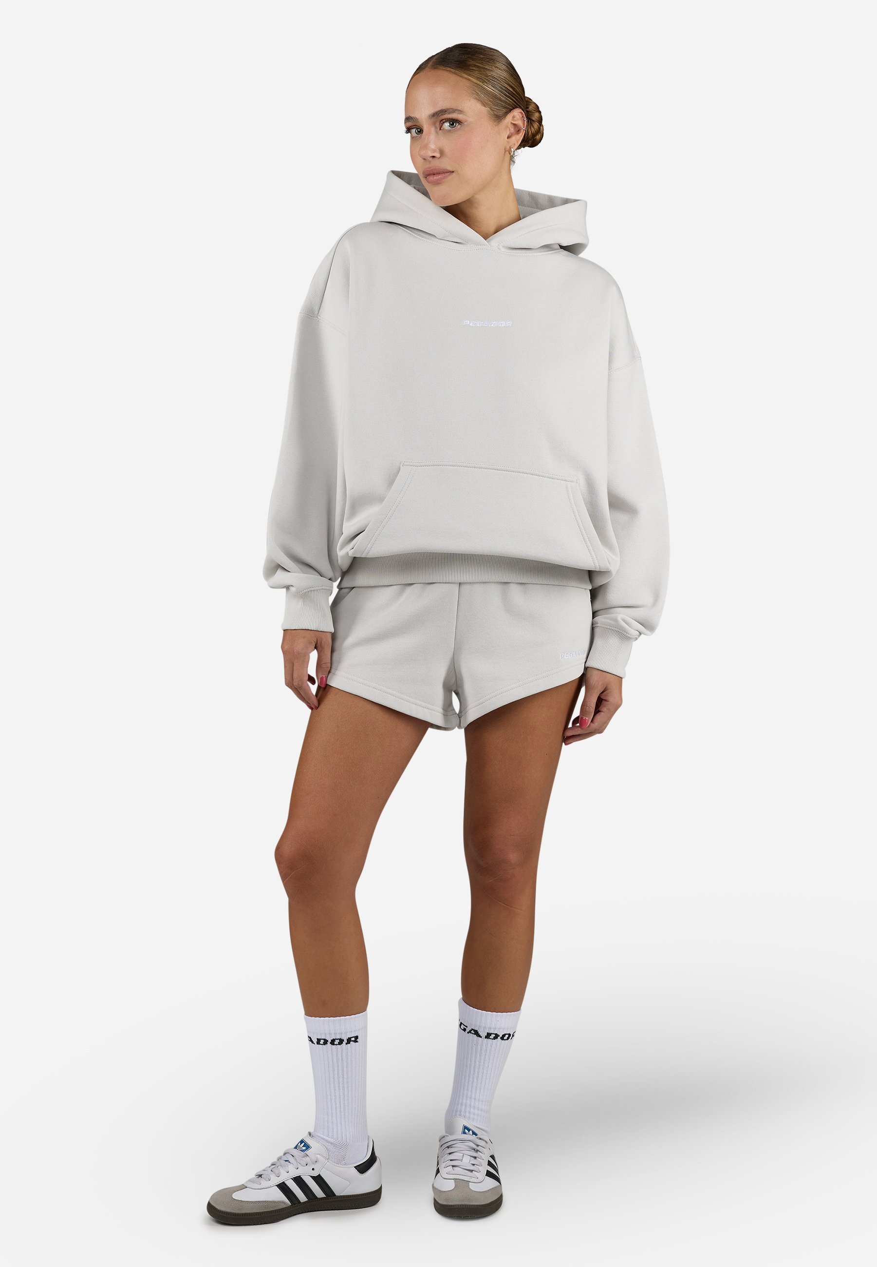 Pegadori dressipluusid