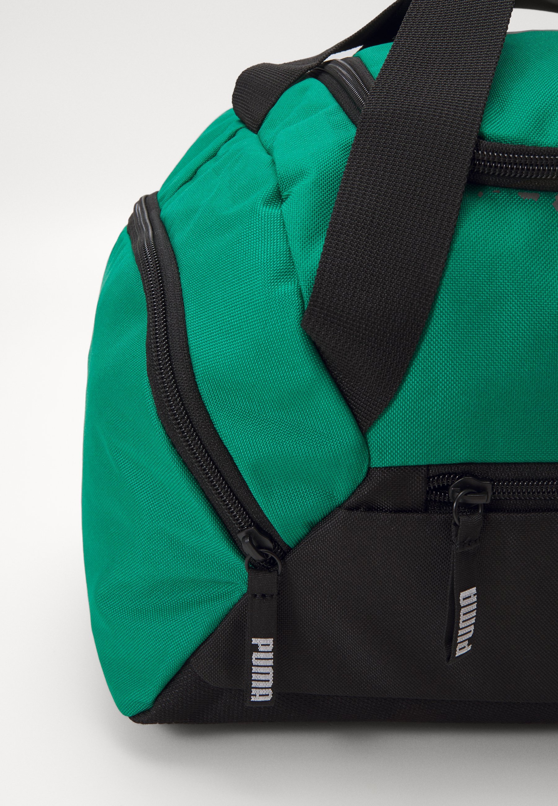 Puma TEAMGOAL TEAMBAG S UNISEX - Sports bag - sport green/black