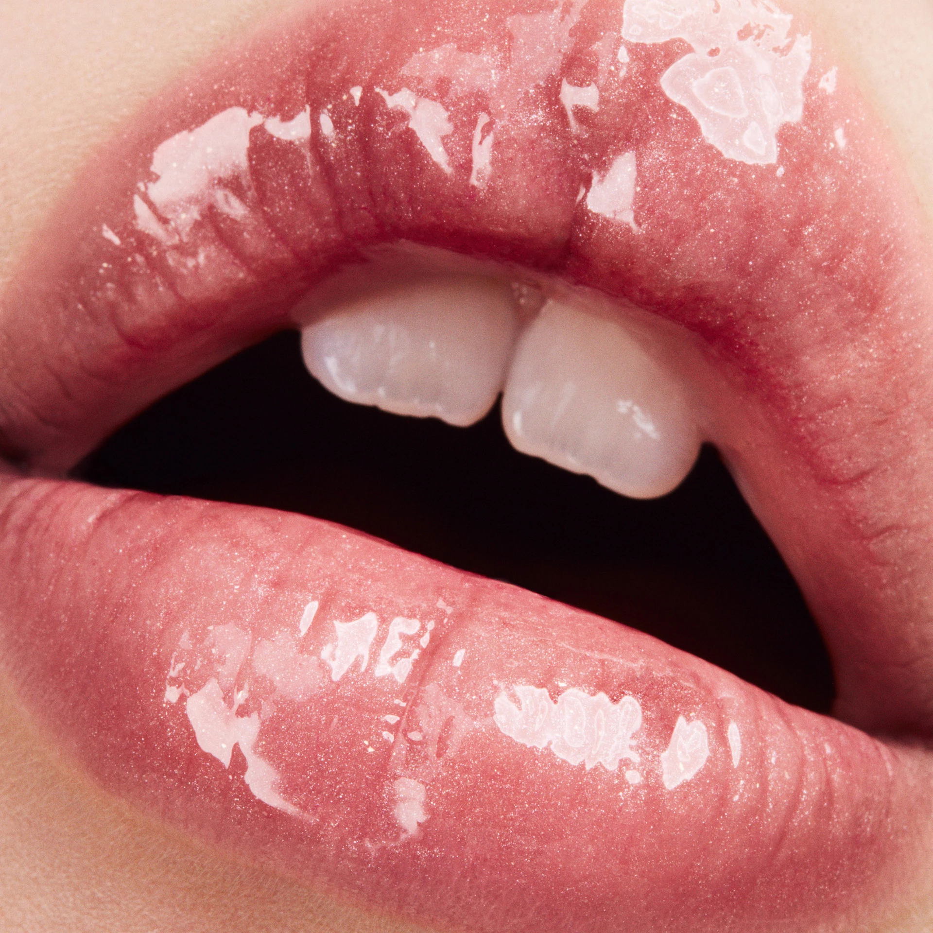 Gloss Bomb Luminizator de buze universal Fussy - Fenty Beauty