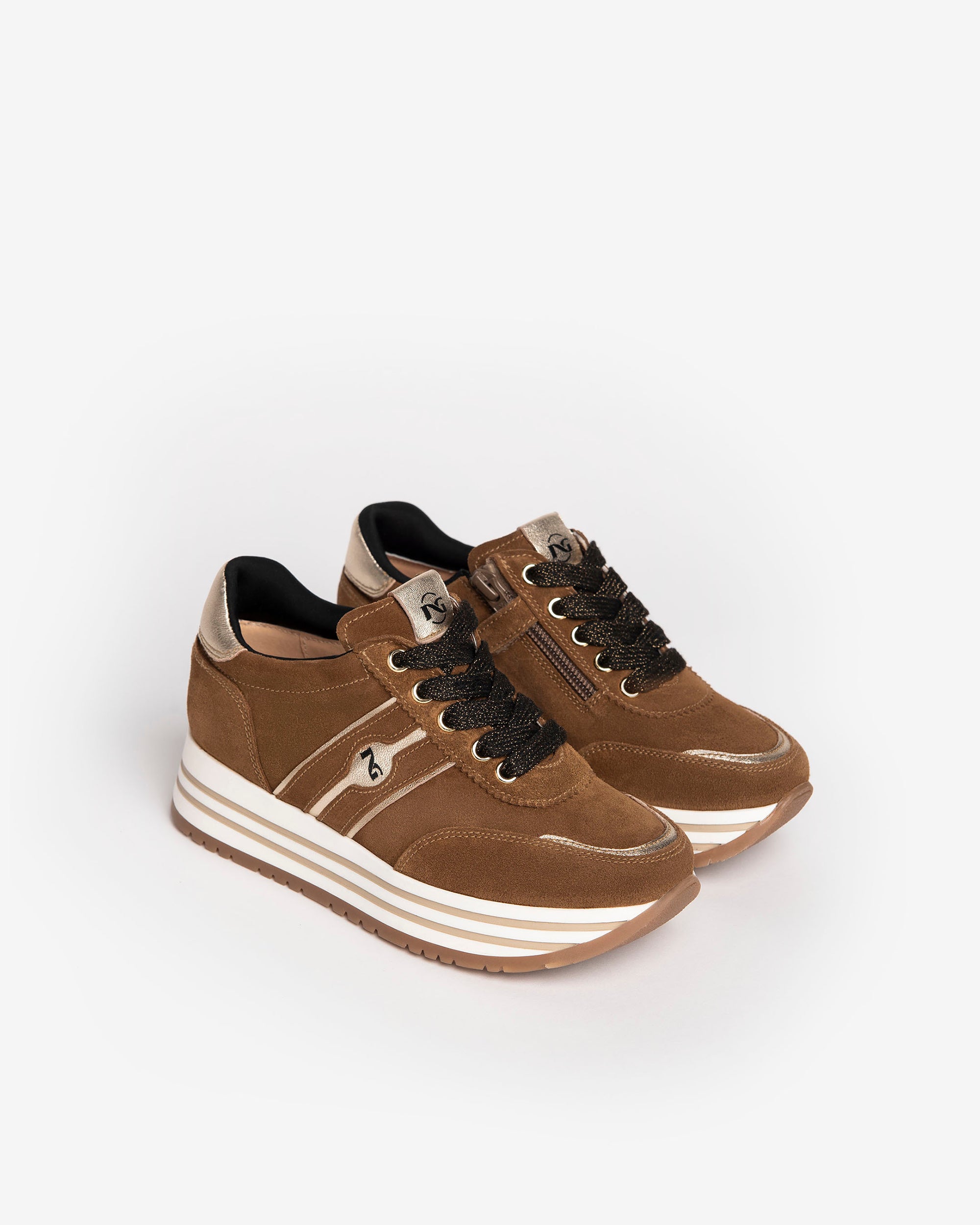  Dívčí semišové a kožené tenisky pro dospívající dívky